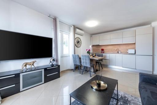 Goldensky New Apartment Дубровник Экстерьер фото
